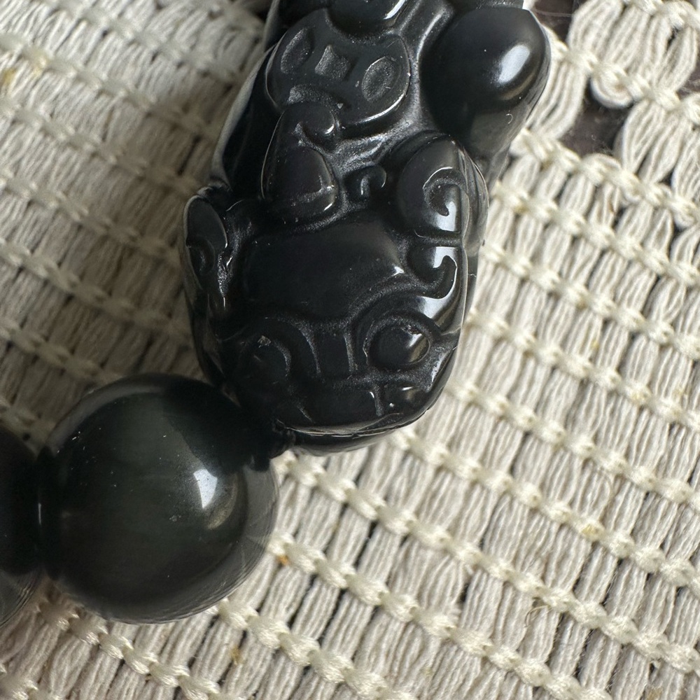 Silver Sheen Black Obsidian Beaded Bracelet with Pixiu Bead - Picture 15 of 15